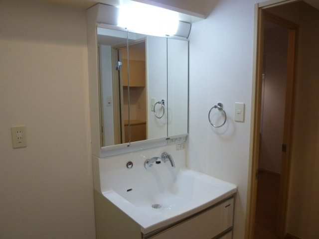 エトゥール博多駅前の独立洗面台|エトゥール博多駅前（2LDK）　独立洗面台