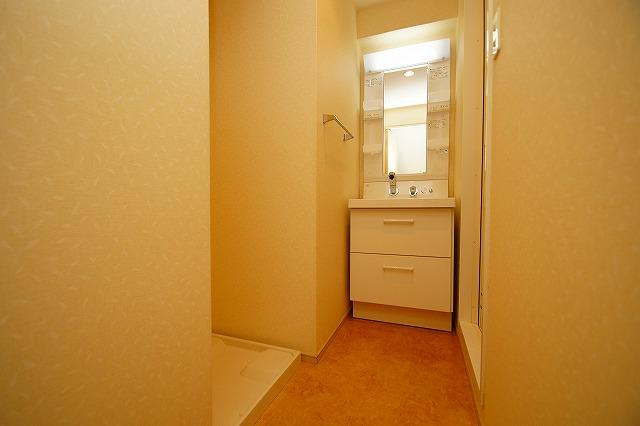 エトゥール博多駅前の洗面所|エトゥール博多駅前（2LDK）　洗面所