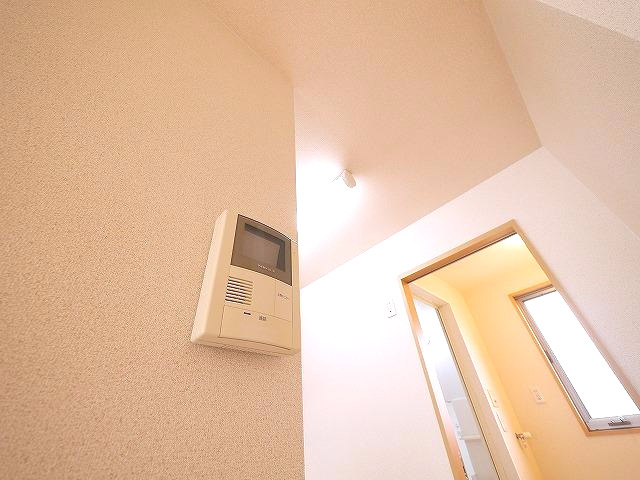 ラフィナートＢ・Ｃのセキュリティ|モニター付きインターホンが付いてます