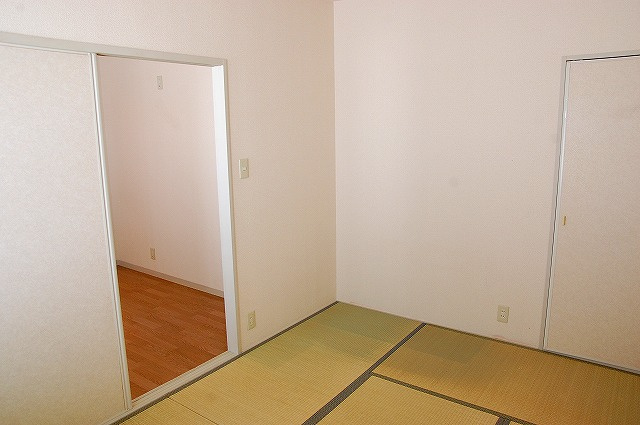 タモサーチＣの和室