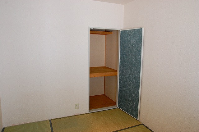 タモサーチＣの和室