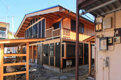 【外観】 | 寺町の板倉 | 無垢の無垢材をふんだんに取入れた外観です。