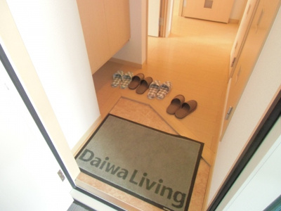 【玄関】 | プロスパーリヨA棟 | 履物もしっかり整理できる下駄箱つき