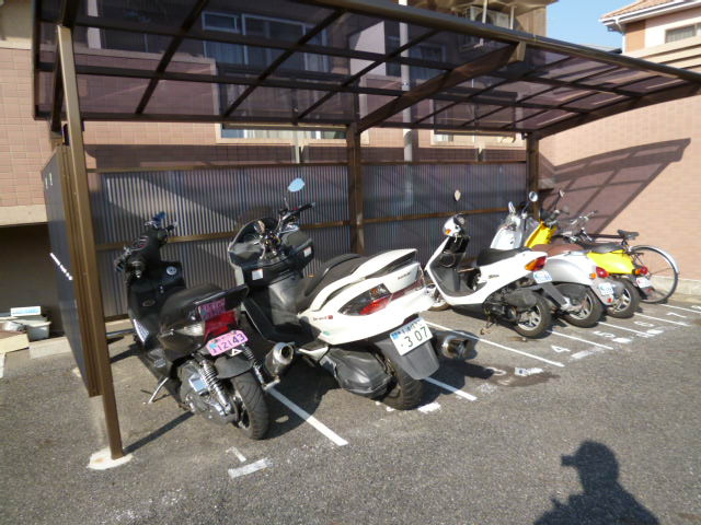 倉敷市宮前の賃貸マンションのその他共用部分|自転車置き場