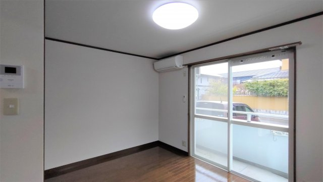 【洋室】 | サニーコート岡大西