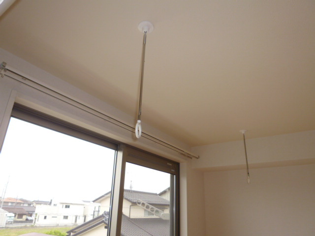 カーサ・ヴィアソーレＡの設備|室内物干し