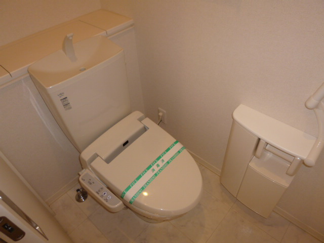 カーサ・ヴィアソーレＡのトイレ|温水洗浄便座