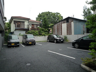 【駐車場】
