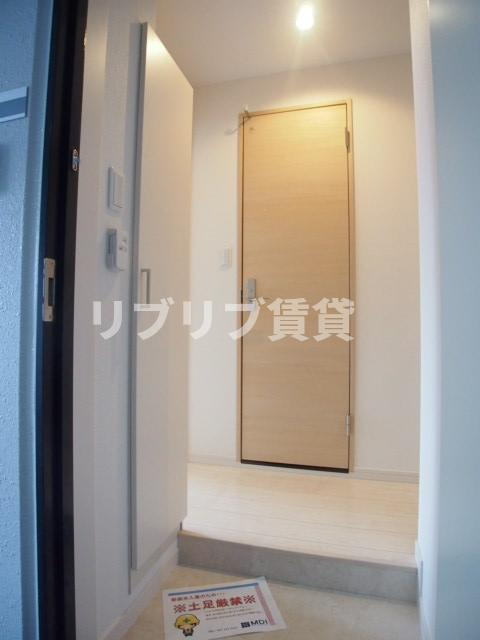 リブリ・エイリアスの玄関