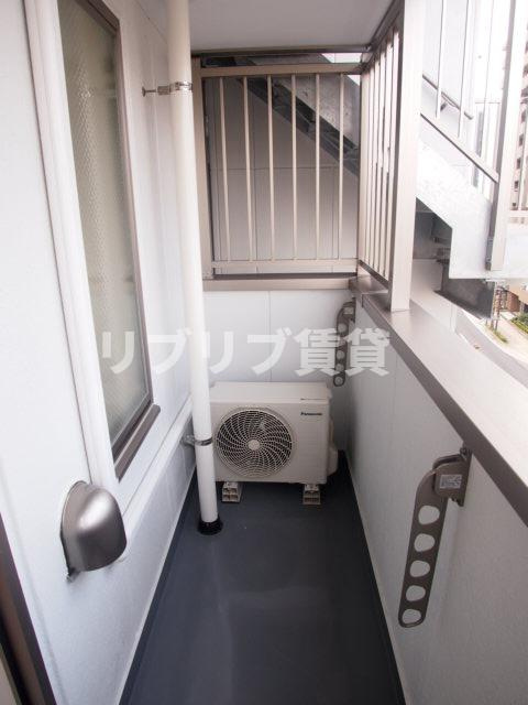 リブリ・エイリアスのバルコニー