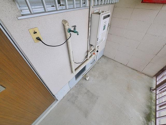 ニュー芝ハイツの設備|こちらは洗濯置き場になります