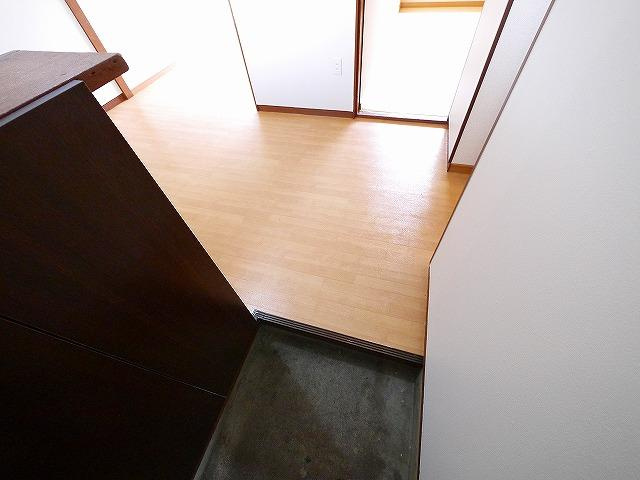 ニュー芝ハイツの玄関|落ち着いた玄関です