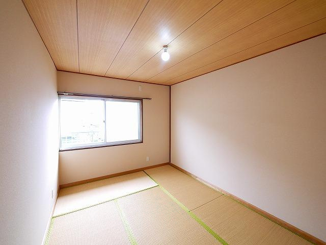 ニュー芝ハイツの寝室|和室でゆったり過ごせます