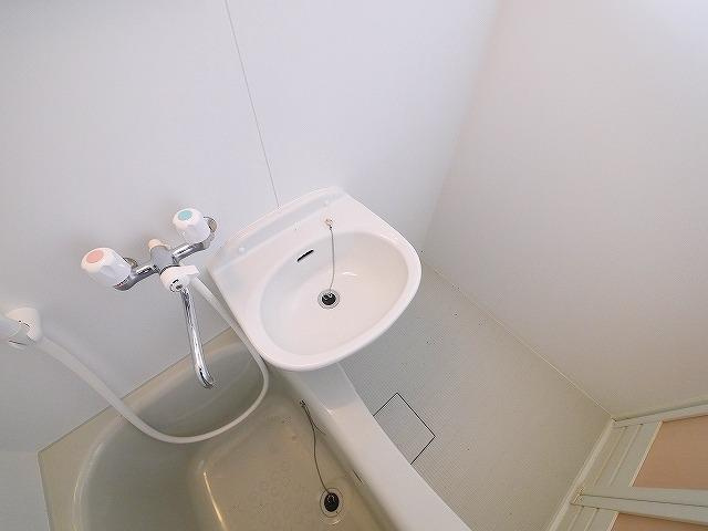 ニュー芝ハイツの設備|コンパクトで使いやすい洗面所