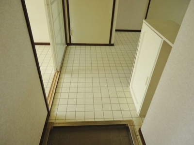 【玄関】 | ファミール泉　Ａ | 玄関