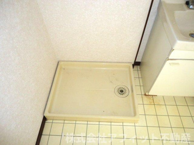 【設備】 | ファミール泉　Ａ | 室内洗濯機置場