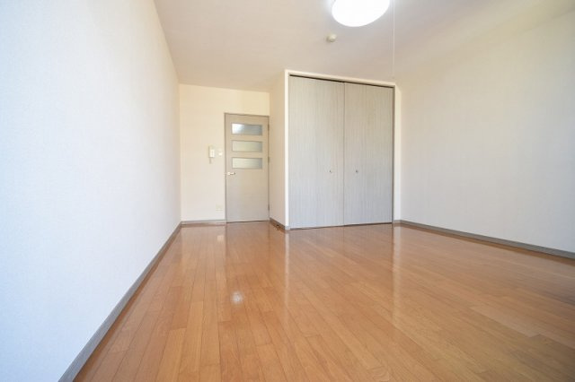 パルデ百道の洋室