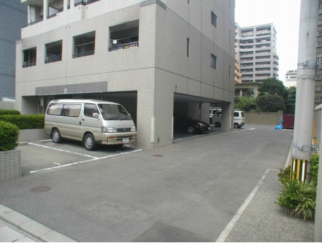 キーファ大濠の駐車場|キーファ大濠（1DK）　駐車場