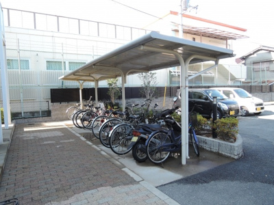 【その他共用部分】 | ポップ | ☆屋根付き駐輪場☆