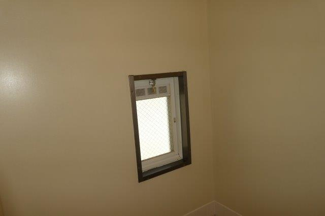 中庄サンプラザＢの浴室|浴室窓