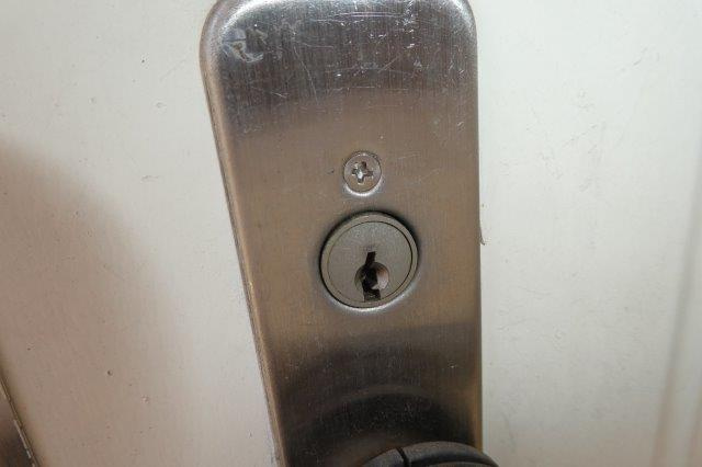 倉敷市中庄のアパートのセキュリティ|玄関キー