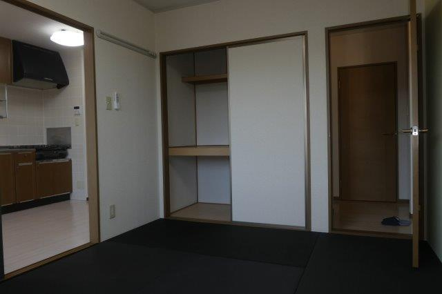 コニファーガーデン１の和室|モダン畳