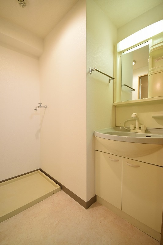 アブレスト大濠公園の独立洗面台|アブレスト大濠公園（１K）　独立洗面台