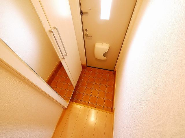 ジェルメ中山Ａの玄関|落ち着いた玄関です