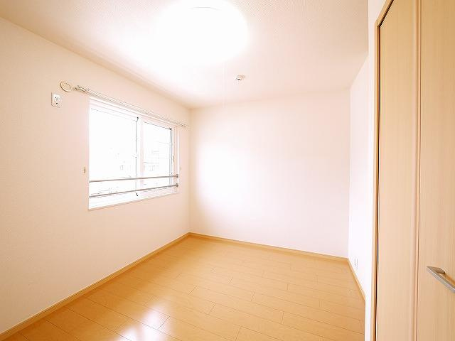 ジェルメ中山Ａのバルコニー|開放的で明るい空間を演出してくれるバルコニーです