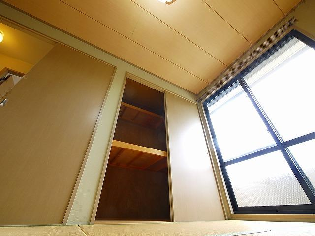 エントピア梅美　B棟の収納