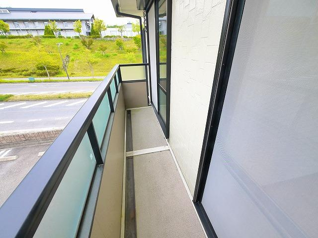 エントピア梅美　B棟のバルコニー