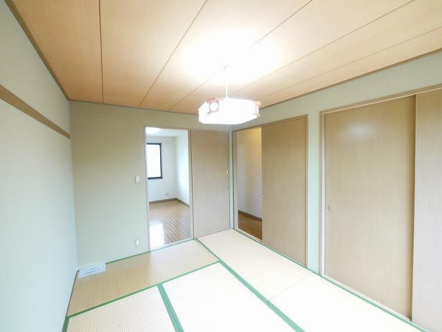 エントピア梅美　B棟の和室