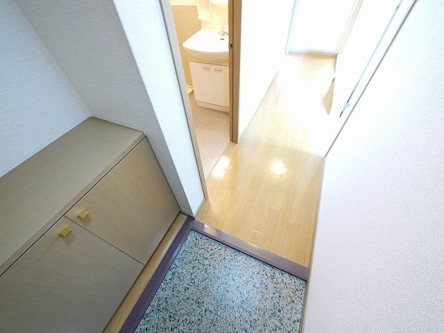 エントピア梅美　B棟の玄関