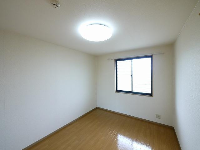 エントピア梅美　B棟の洋室