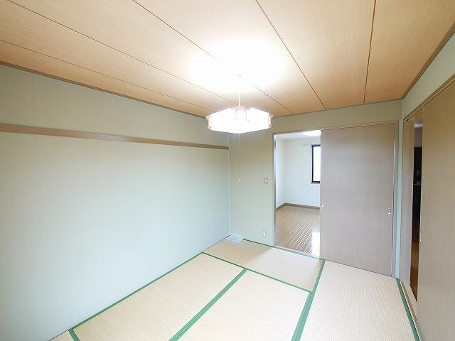 エントピア梅美　B棟の和室