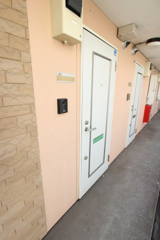 エコルステージ東白楽の玄関