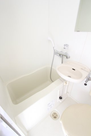 エコルステージ東白楽の浴室