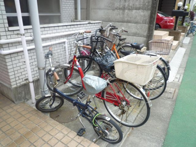 【その他共用部分】 | マーシャンブル栄 | 共用駐輪スペースです。
