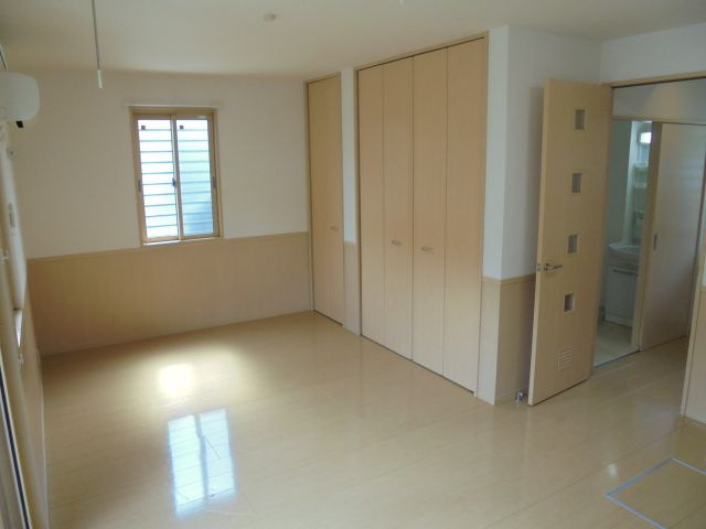 クアルトの洋室