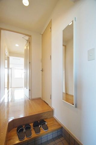 セイスピノスの玄関