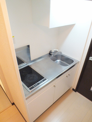 【キッチン】 | プレステージⅣ | 流しとコンロの間にちゃんとスペースがあって料理しやすいですよ。