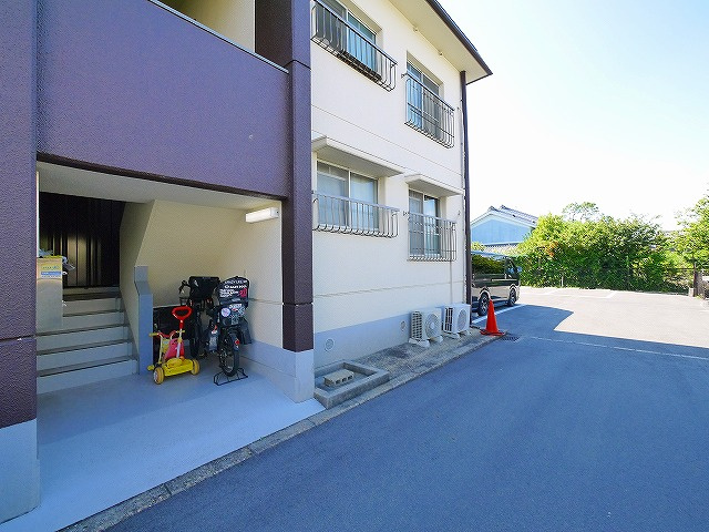 菅原三和マンションのエントランス|ゆとりのあるエントランスです