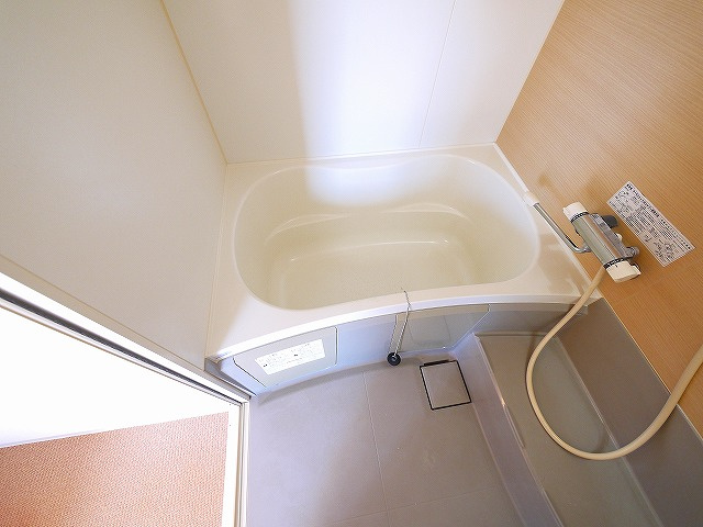 菅原三和マンションの浴室|きれいなお風呂です