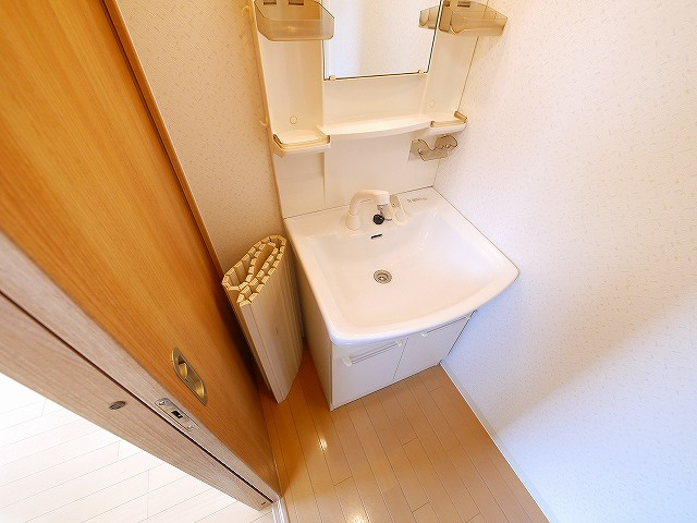 菅原三和マンションの洗面所|洗面所です