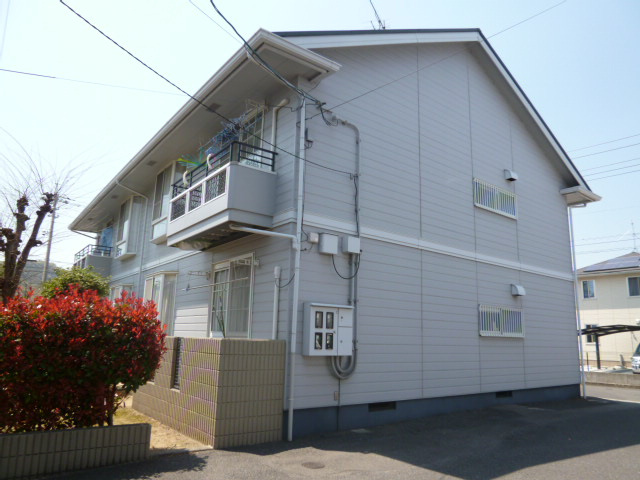 倉敷市中島のアパートの外観