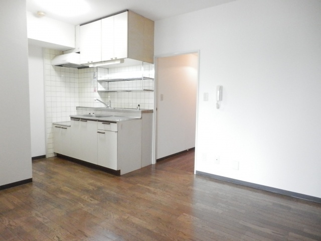 セゾン皿沼の居間・リビング