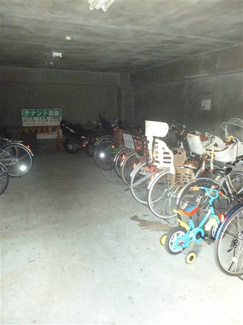 【駐車場】