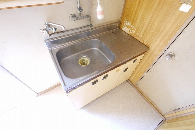 城戸ハイツ西棟のキッチン|キッチンでお料理をお楽しみください