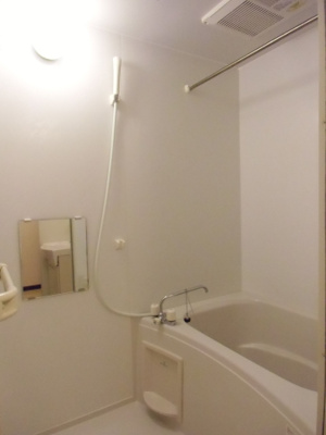 【浴室】 | グルージア | 追焚機能、浴室乾燥機付き！