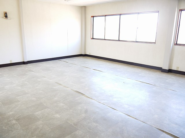 堀内店舗の内装